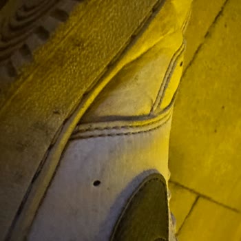 FLO'dan Alınan Nike Ayakkabıda Deri Çatlaması Ve Dikiş Sorunu, Değişim Reddedildi