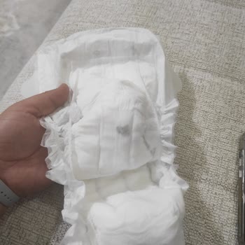 Bebek Bezi İçinde Bilinmeyen Madde: Sağlık Riski Ve Kalite Kontrol Eksikliği