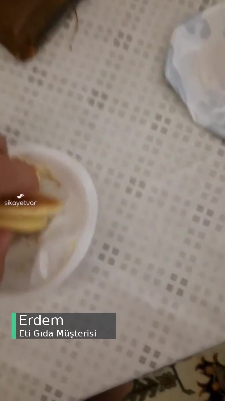 Eti Gıda Süt Burgerin İçinden Çıkan Siyah Şey videonun kapak resmi