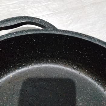 Taşev Pilav Tenceresinde İç Yüzeyde Kabarma Ve Güven Kaybı Yaşadım