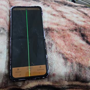 Samsung Z Flip 3'te Kalıcı Yeşil Çizgi Sorunu Ve Yetersiz Servis Desteği