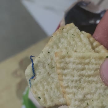 Cips Paketinde Plastik İp Şoku: Sağlık Riskiyle Karşılaştım