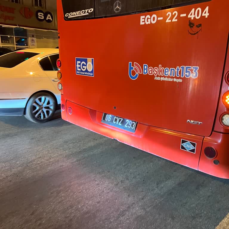 Otobüs Şoförünün Durakta Kapı Açmaması Ve Ani Frenle Yolcuları Tehlikeye Atması