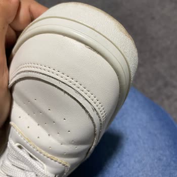 Kısa Sürede Çatlayan Ayakkabı İçin Çözüm Bulunamadı