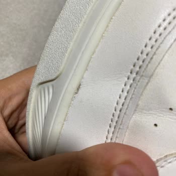 Kısa Sürede Çatlayan Ayakkabı İçin Çözüm Bulunamadı