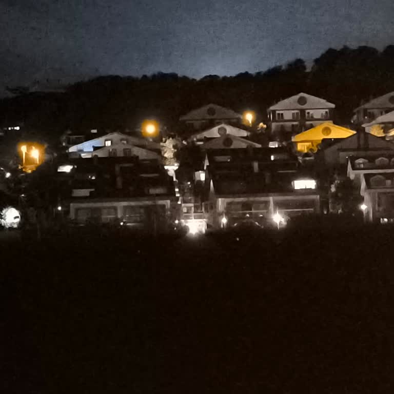 Zekeriyaköy'de Sadece Bizde Süren Elektrik Kesintisi Ve Çözüm Eksikliği