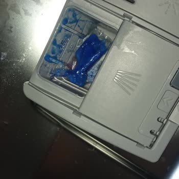 Bosch Bulaşık Makinesi Paslanma Ve Çözülmeyen Arızalar Nedeniyle Mağduriyet