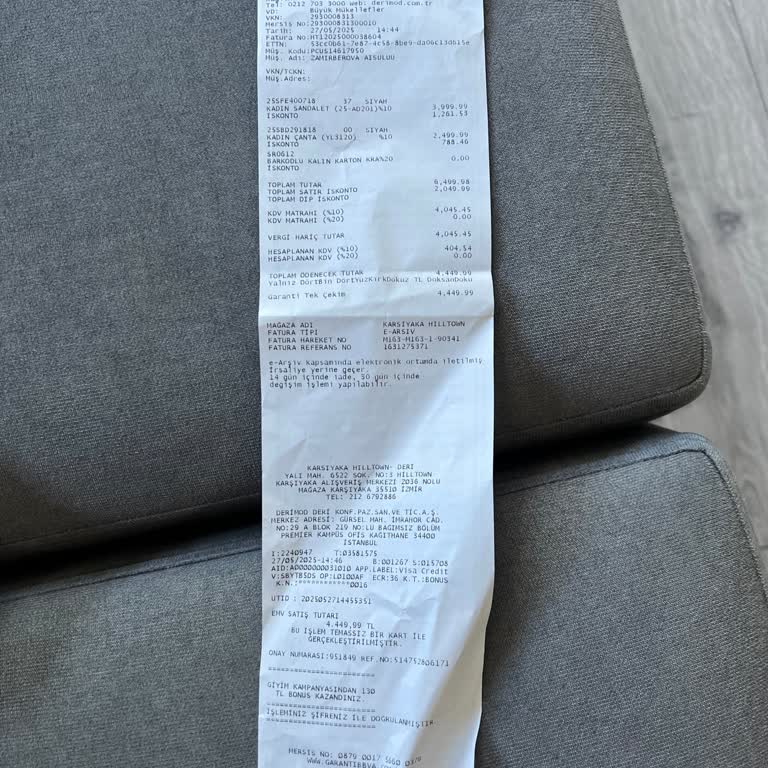 Sipariş Edilen Siyah Çanta Yerine Yanlış Renk Teslim Edilmesi Ve İlgisizlik