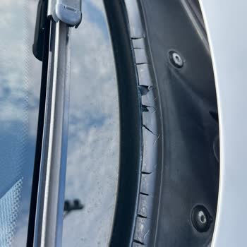 Kronik Stop Lambası Ve Cam Fitili Sorunları İçin Çözüm Bekliyorum