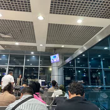 Ajet Uçuşunda Uzun Gecikme Ve Yetersiz Bilgilendirme Deneyimi