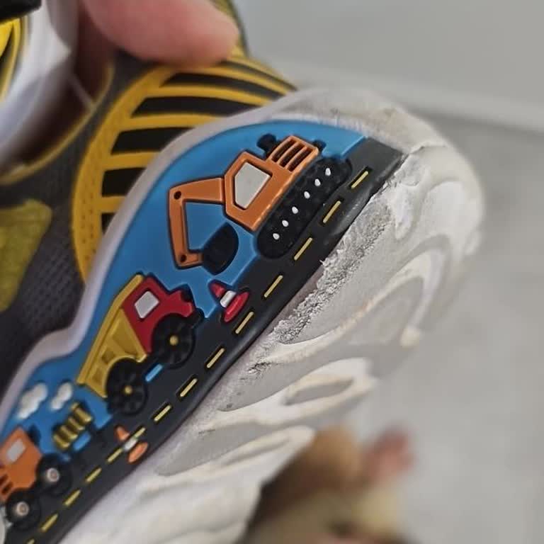 Skechers Ayakkabı 3 Kullanımda Soyuldu, Değişim Talebim Reddedildi