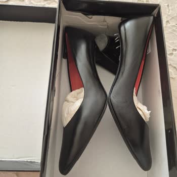 Aldığım Ayakkabının Topuğu Kırıldı, Değişim Yerine İade Talebim Reddedildi