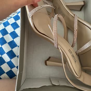 Aldığım Ayakkabı Kullanılmış Ve Hasarlı Çıktı Firma İletişime Geçmedi