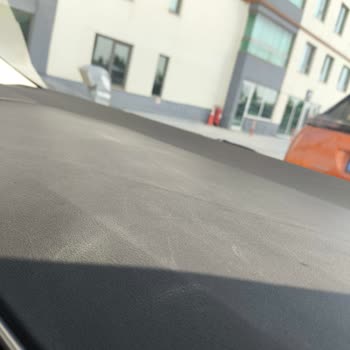 Toyota Corolla 2025 Ön Göğüste Temizlik Sonrası Oluşan Çizikler