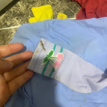 ABC Sıvı Deterjan Kıyafetlerimde Geri Dönüşü Olmayan Lekeler Bıraktı!