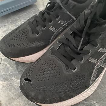 Asics Ayakkabının File Kısmı Kısa Sürede Açıldı Mağaza Sorumluluk Almadı