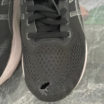 Asics Ayakkabının File Kısmı Kısa Sürede Açıldı Mağaza Sorumluluk Almadı