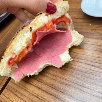 Sandviç Fiyatlarının Yüksekliği Konusunda Şikayet