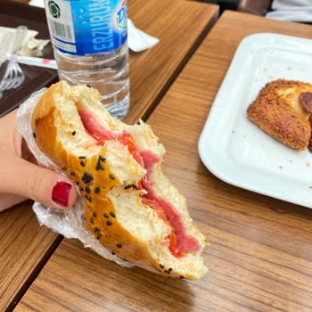 Sandviç Fiyatlarının Yüksekliği Konusunda Şikayet