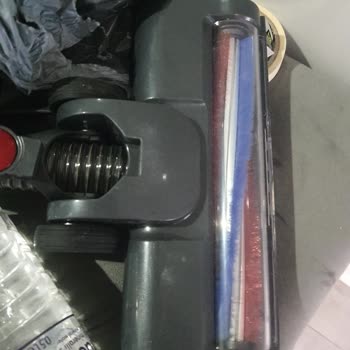 Kullanılmış Ve Çizik Gelen Süpürge, İlgisiz Müşteri Hizmetleri