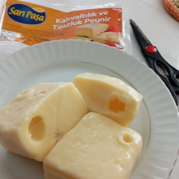 Bozuk Peynir Satışı Ve Değişim Yapılmaması