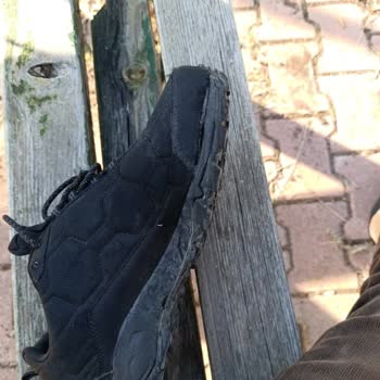 Pahalı Ayakkabı Kısa Sürede Yırtıldı, Değişim Reddedildi