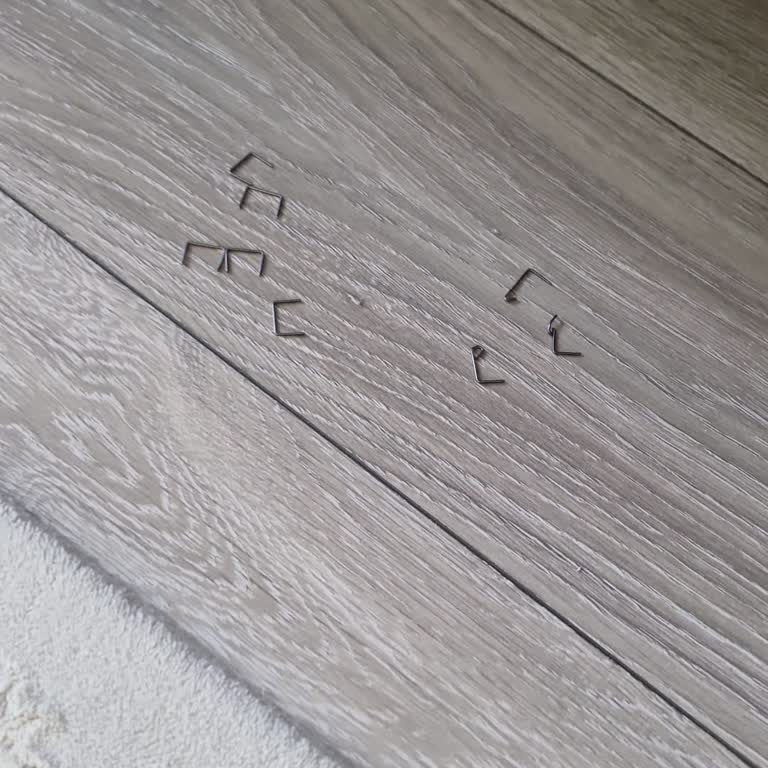 Bellona Koltuk Takımında Fabrikasyon Hata Ve Yetersiz Servis