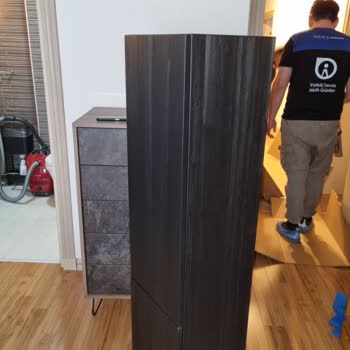 Sipariş Edilen Meşe Rengi Dolap Yerine Israrla Siyah Renk Teslim Edilmesi