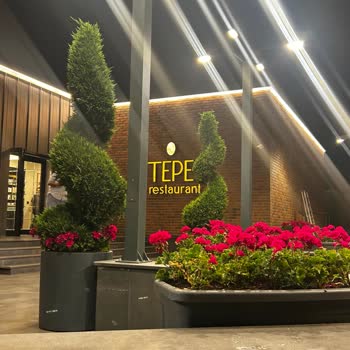 Tepe Restaurant Lounge Karton Bardakta 3 Kahveye 500 TL Ödedik