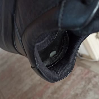 FLO'dan Aldığım Lumberjack Ayakkabı 5 Ayda Yırtıldı, Üretim Hatası Kabul Edilmedi