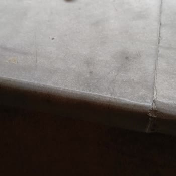 Balkonuma Sürekli Çöp Atılması Ve Güvenliğimin Tehlikeye Atılması