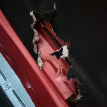 Peugeot 2008 Kaput İzolatörü Tasarım Hatası Ve Malzeme Kalitesizliği Mağduriyeti