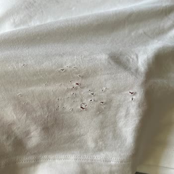 Oysho'dan Aldığım Tişört Kısa Sürede Yırtıldı, Mağaza Değişim Talebimi Reddetti