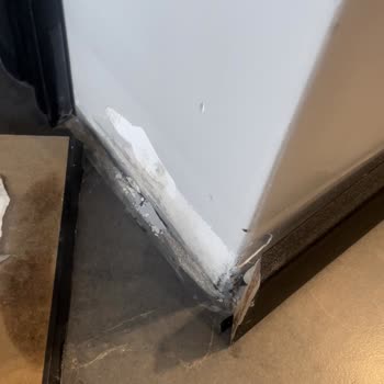 Uzun Süredir Giderilmeyen Rutubet Sorunu Ve İlgisizlik