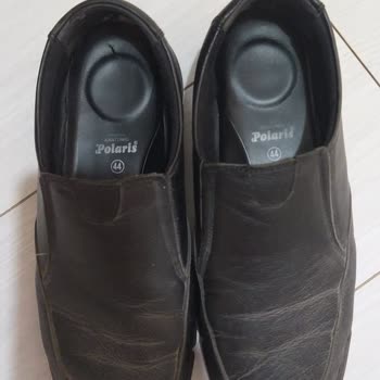 FLO Mağazasından Alınan Ayakkabı Kısa Sürede Yırtıldı, Müşteri Hizmetlerine Ulaşılamıyor