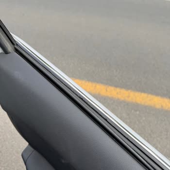 Citroen C4X Ekran Arızası Güvenliğimi Tehlikeye Atıyor!