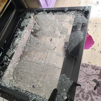 Arçelik Fırının İç Camı Patladı, Güvenlik Endişesi Yaşadım