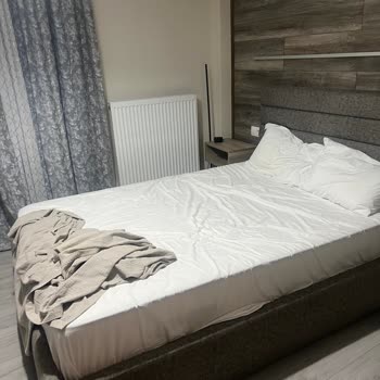 I Was Charged by Booking.com for a Dirty Hotel Room in Thessaloniki I Couldn't Stay In