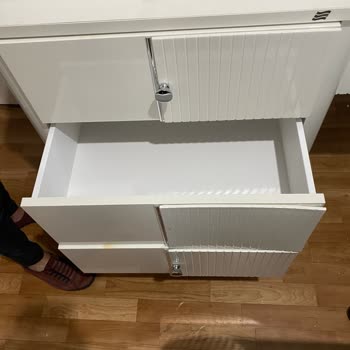 Aldığım Yatak Odası Takımı Kusurlu Ve Eksik Parçalarla Teslim Edildi, Müşteri Hizmeti Yetersiz