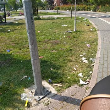 İnegöl Akhisar TOKİ Konutlarında Yetersiz Temizlik Ve Çöp Sorunu