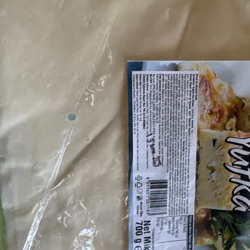 Tarihi Geçmemiş Yufkanın Bozulup Mavi Lekeler Oluşması Sağlığımı Riske Attı