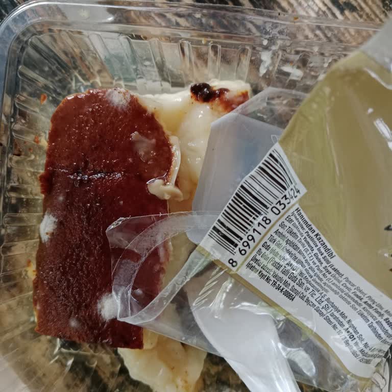 Son Kullanma Tarihi Geçmiş Ve Küflü Kazandibi Satışı