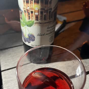 Aldığım Şarabın İçinden Şüpheli Nesne Çıktı, Cevap Alamıyorum!