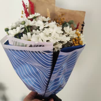 Mezuniyet İçin Sipariş Edilen Çiçeğin Kötü Kalitesi Ve Müşteri Hizmetlerinde Hayal Kırıklığı