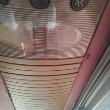 Otobüste Aşırı Kalabalık Ve Yetersiz Klima Nedeniyle Zor Anlar