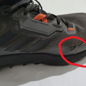 Adidas Terrex Ayakkabı Kısa Sürede Yırtıldı, Değişim Talebim Reddedildi