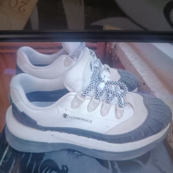 Üç Kez Giyilen Ayakkabıda Yoğun Lastik Kokusu Ve İade Reddi