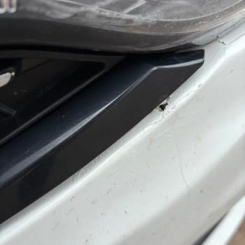 Ekspertiz Raporunda Far Kırığı Atlandı, Maddi Zarara Uğradım