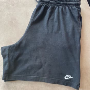 Nike Şortta Renk Solması Ve Deformasyon Mağduriyeti