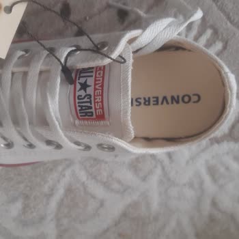 Trendyolda Orijinal Diye Aldığım Converse Sahte Çıktı Mağazayı Şikayet Edemiyorum